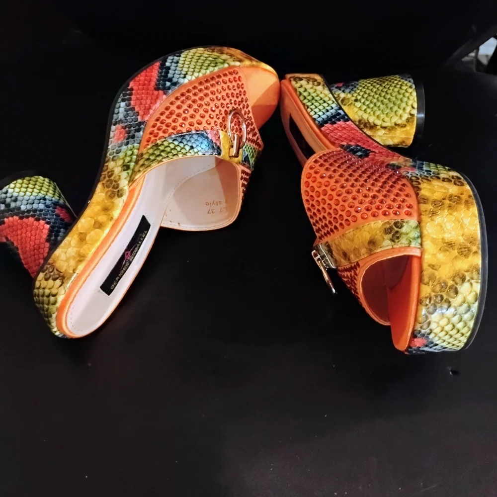 Slipper - Picture 3 of 5